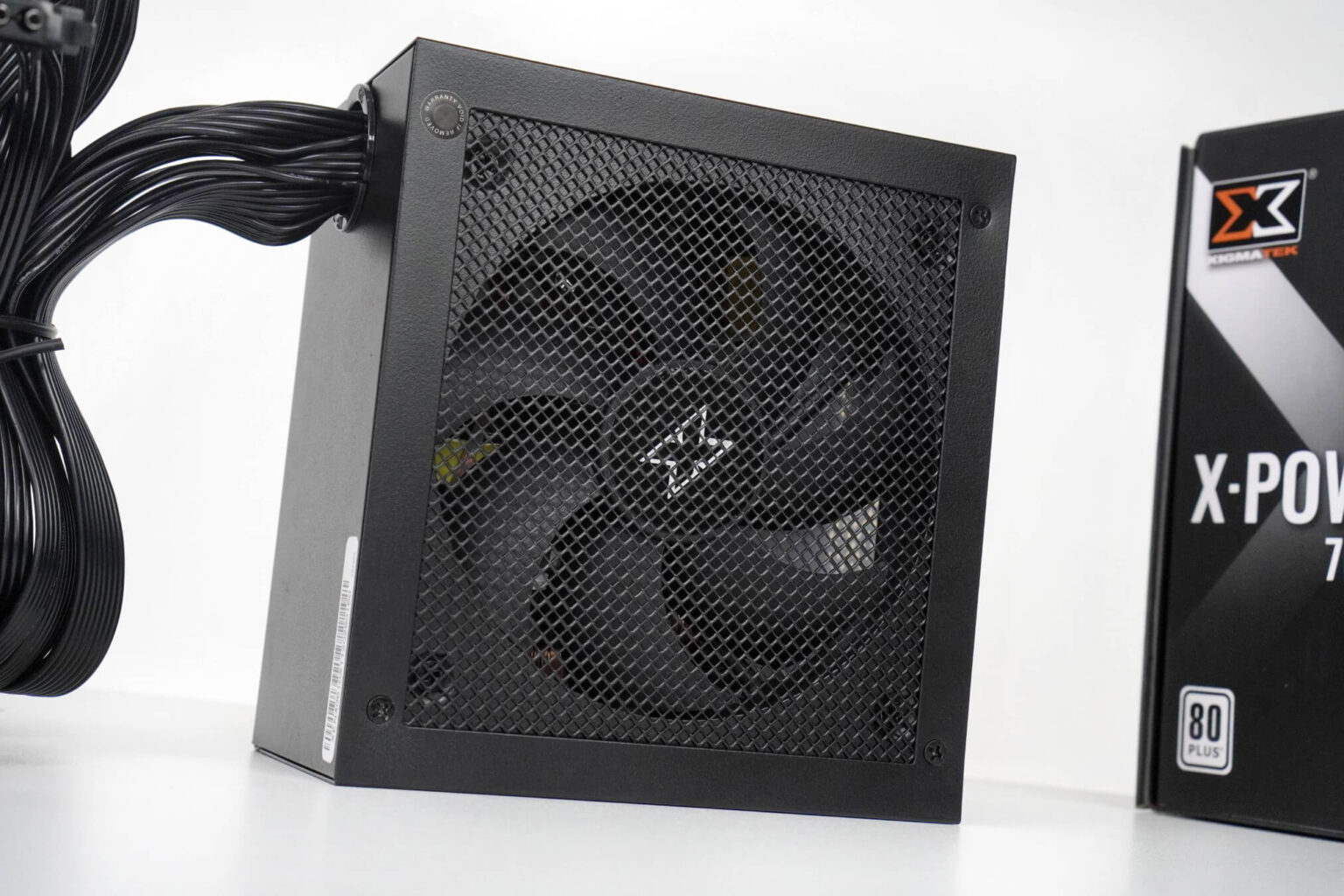 PSU 700W X POWER Pro (9)